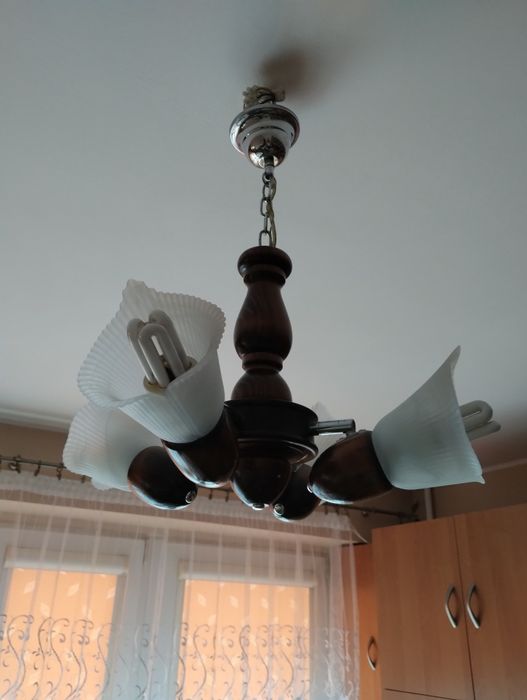 Lampa / żyrandol sufitowy.