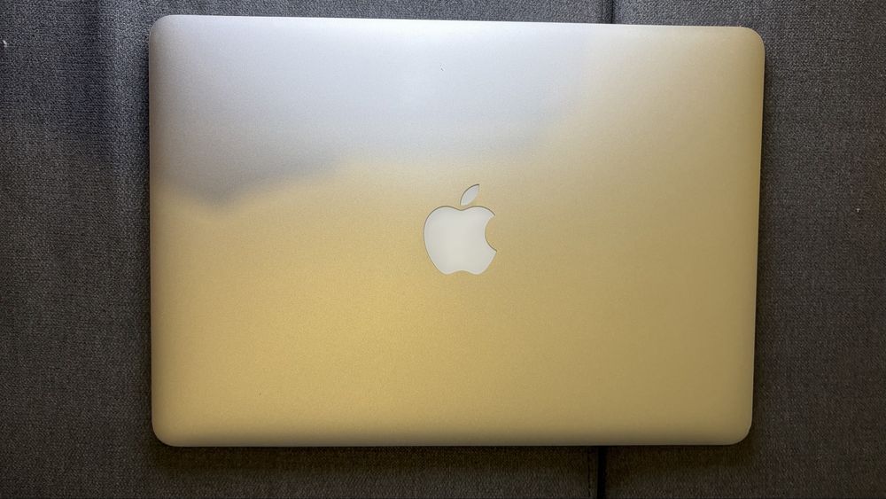 Vendo Macbook pro retina 2013 i5 256 GB e 8 de  Ram