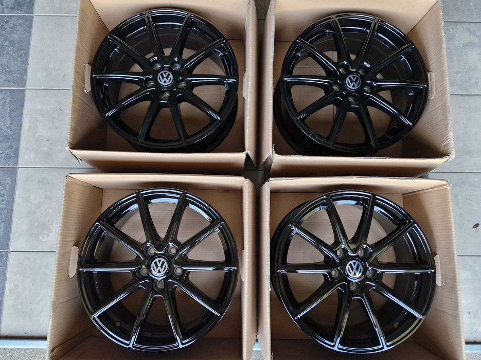 Alufelgi 17 5x112 VW Golf Passat Jetta Touran Caddy T-Roc Czarne 705#