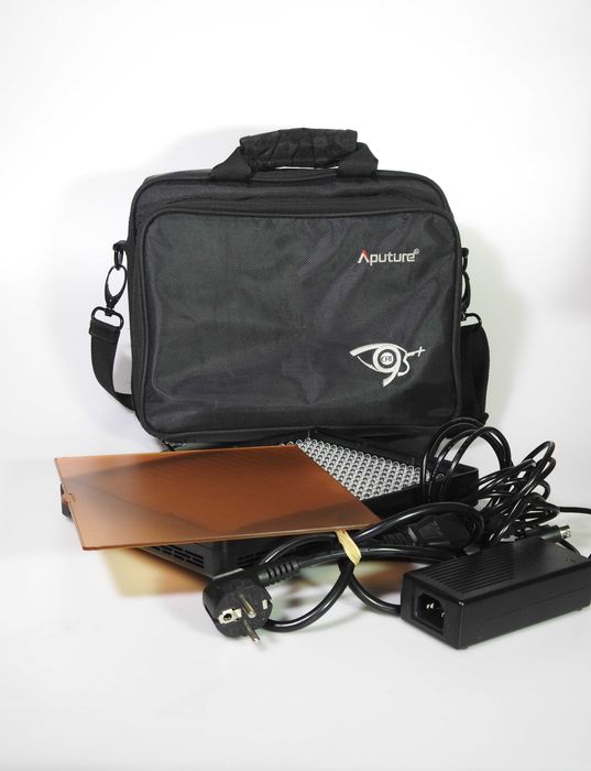 Painel Led Aputure Amaran H528W