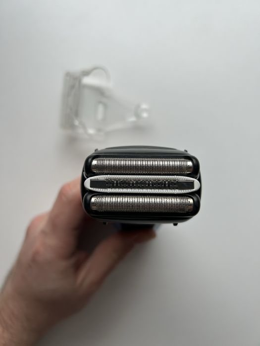 Електробритва Braun Series 3 310BT блакитна