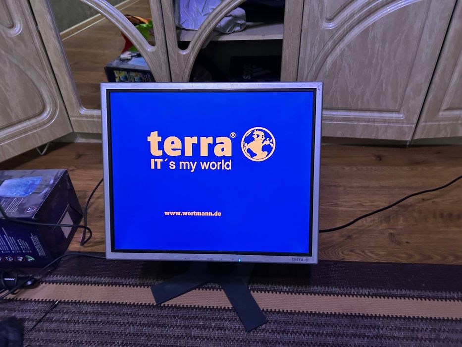 Монітор Terra 19 дюймів