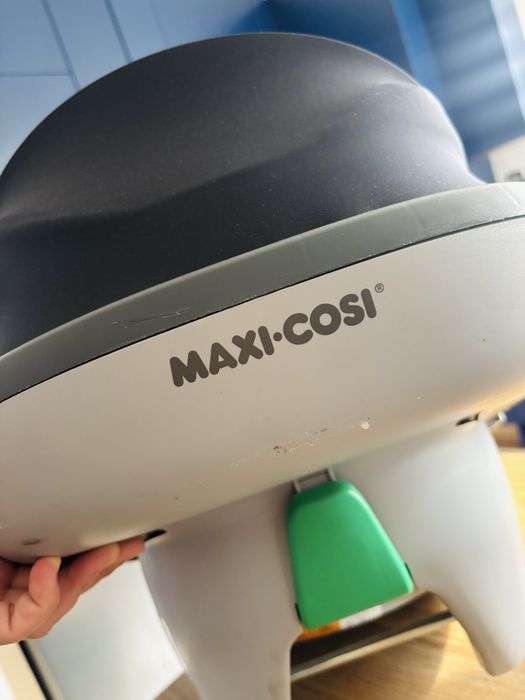 Maxi cosi coral. Fotelik niemowlęcy + baza