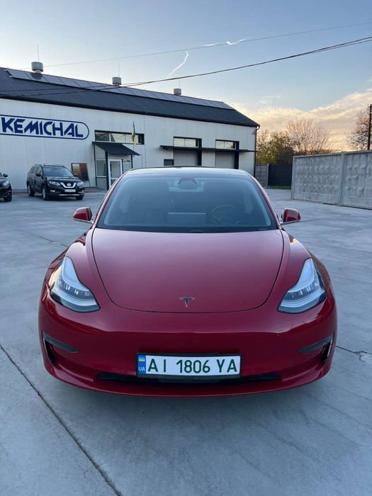 Продам Tesla 3 2018