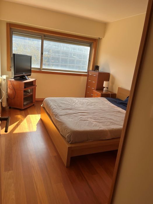 Apartamento T2 para arrendar Pedroucos