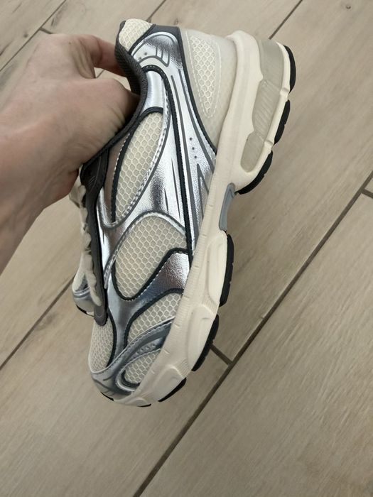 Кросівки фірми  Zara,розмір 33