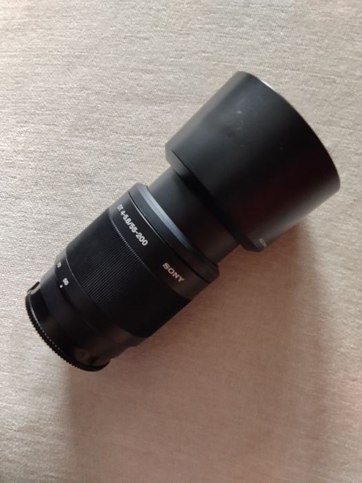 Objectiva SONY DT 55-200mm f/4-5.6 (Encaixe A) - com BOLSA LOWEPRO + Tampa