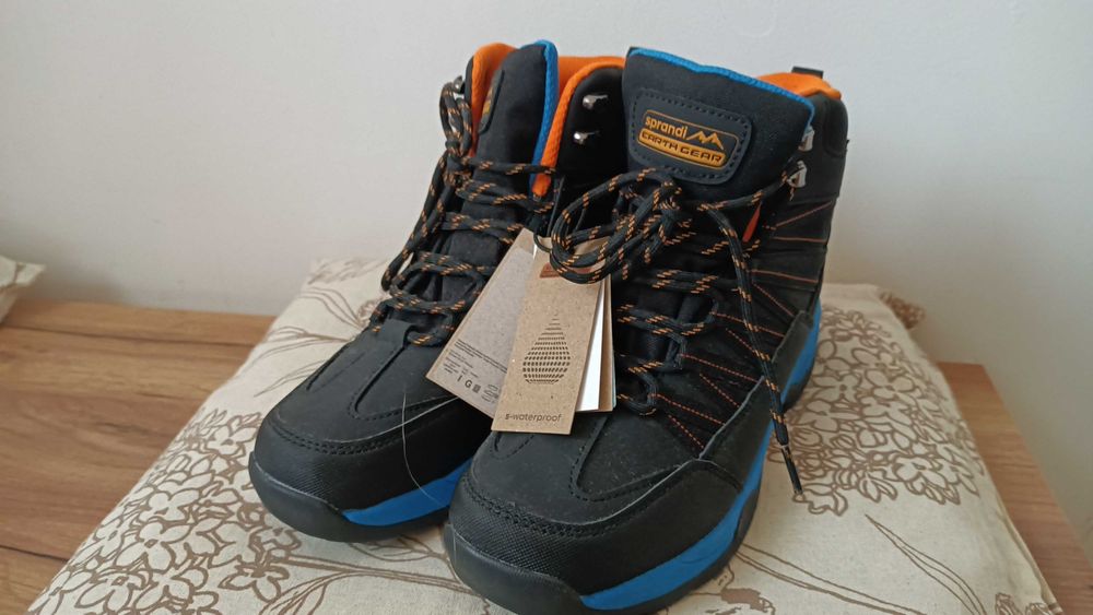 Buty młodzieżowe wodoodporne Sprandi Earth Gear rozm. 39 nowe