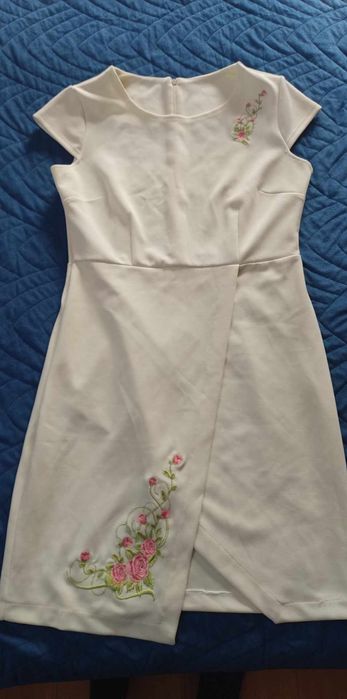 Sprzedam wyszywana sukienke