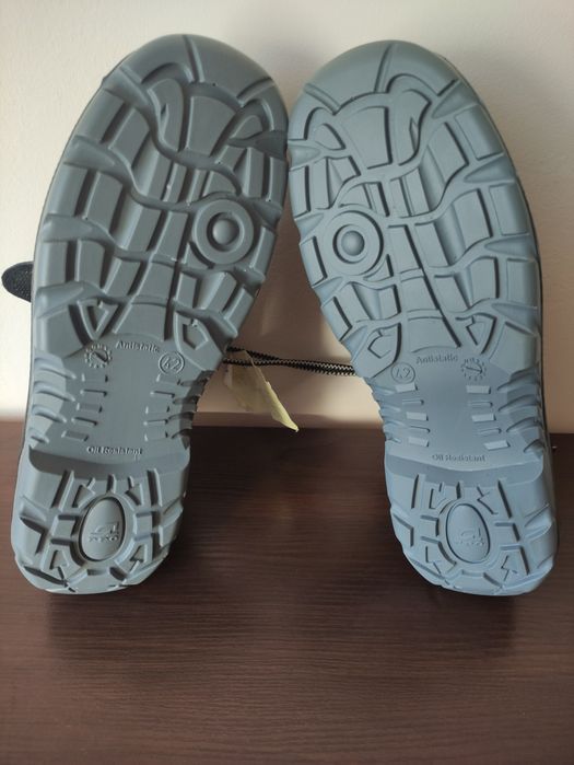 Nowe buty robocze 42r.