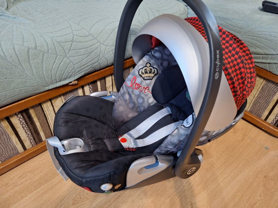 Автокрісло Cybex Cloud Z i-Size у дизайні Rebellious.