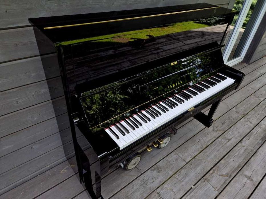 Pianino YAMAHA U1 121cm 1981r CZARNY POŁYSK