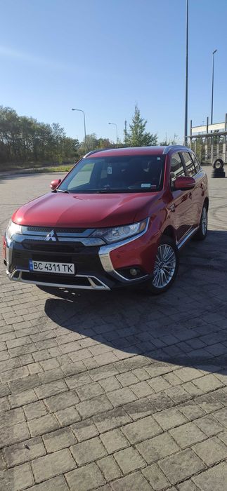Mitshubishi Outlender PHEV