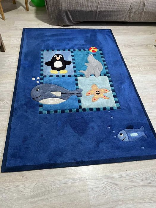 Tapete de Quarto de Criança – Excelente Estado