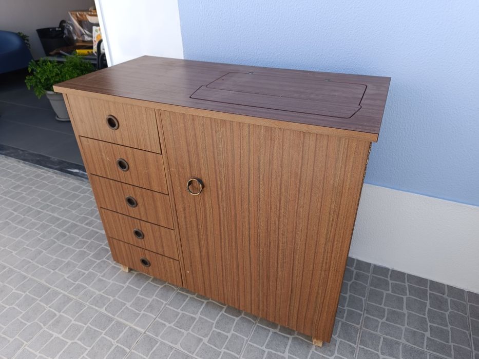 Máquina costura Oliva