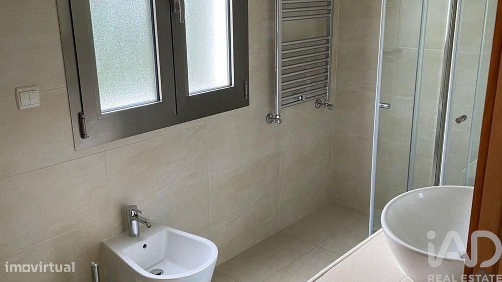 Casa / Villa T3 em Refóios do Lima de 185,00 m2