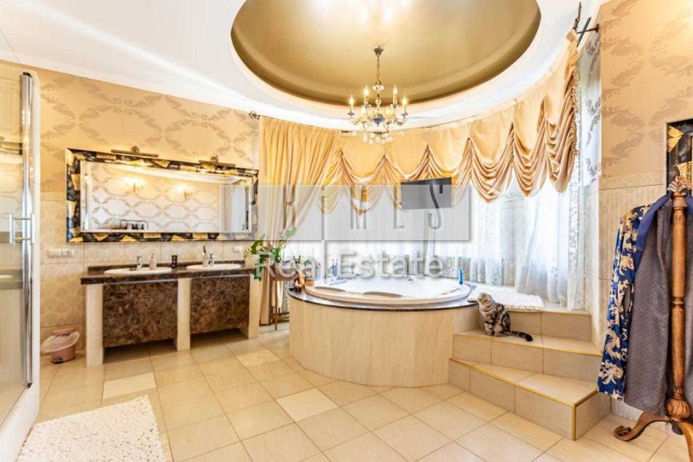 Продажа дома 461м2 Подгорцы, Обуховское направление