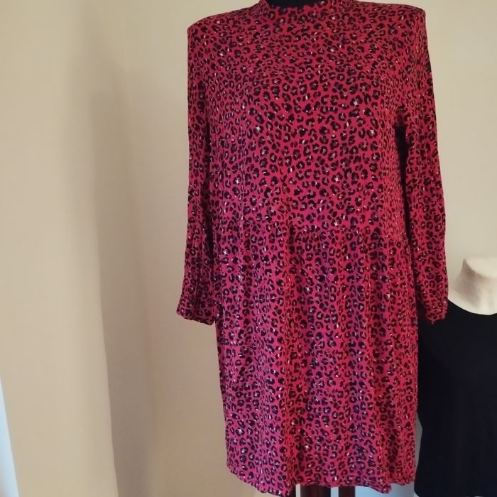 Krwisto czerwona panterka