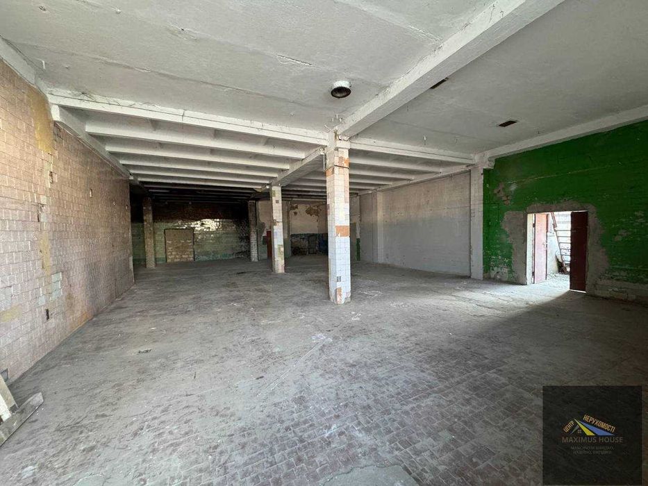 Cкладські приміщення, вул. Коломийська