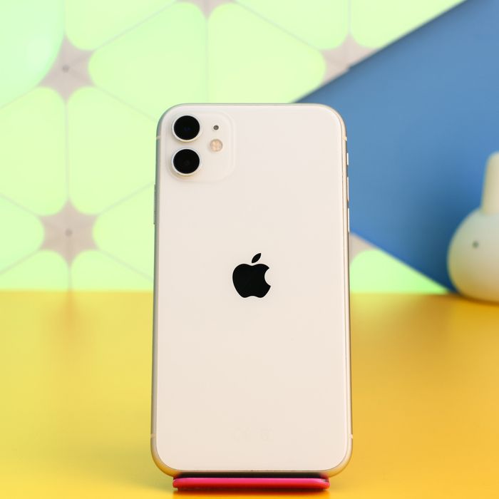 Смартфон Apple iPhone 11 128GB White (129398) Б/У З ГАРАНТІЄЮ