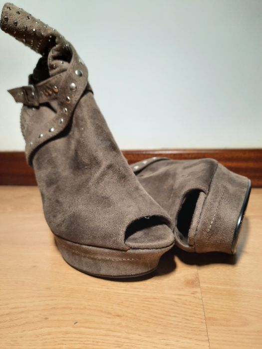 Botas giríssimas