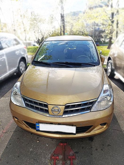 Nissan Tiida 2011