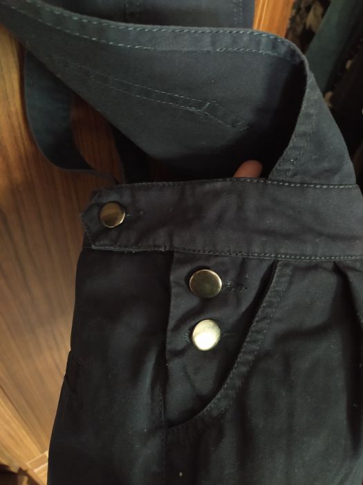 Granatowe ogrodniczki