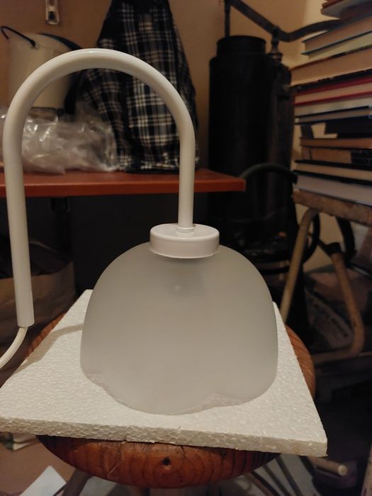 Candeeiro de parede novo