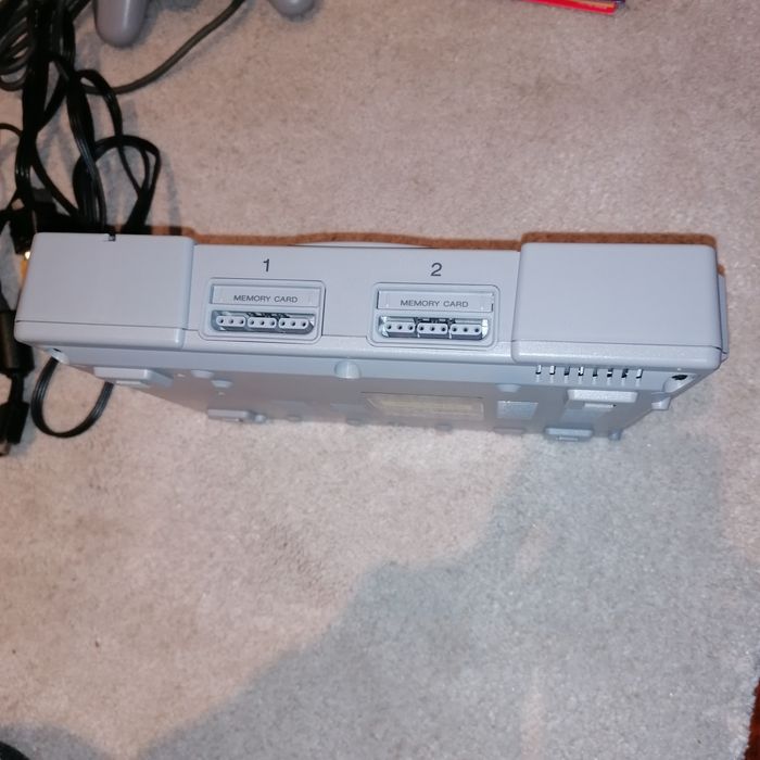 Play Station 1-imaculada. Perfeita para colecionadores.