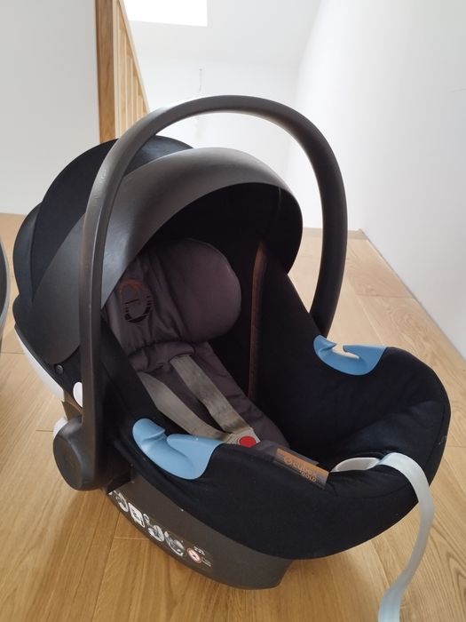 NFoteliki samochodowe Cybex Atom M komplet