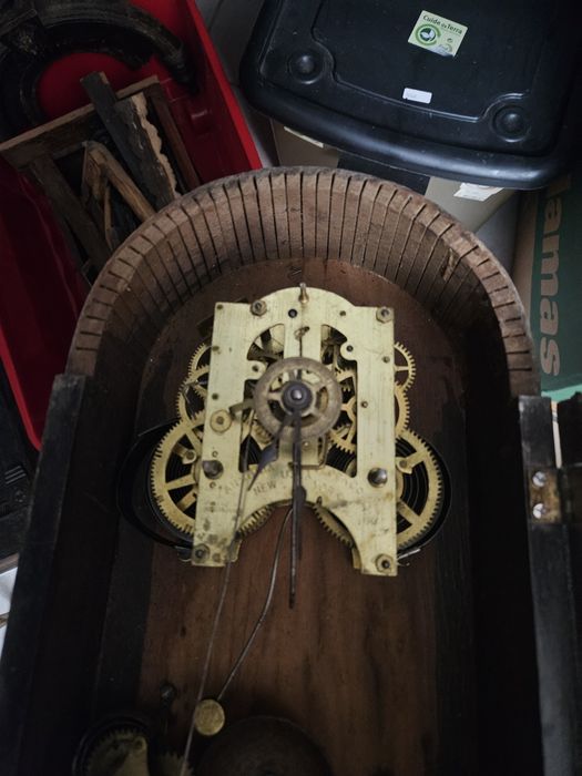 Conjunto de 3 relógios de parede muito antigos para restauro