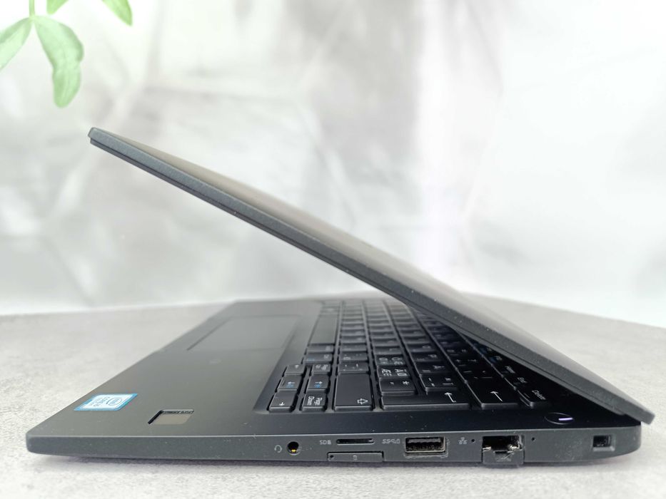 Ноутбук Dell Latitude 7390/i5-8350U/16GB/SSD 256/13.3 " Full HD IPS