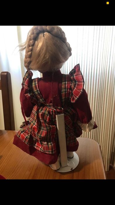 Boneca de porcelana vintage