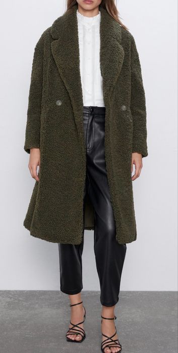 Пальто Zara  тедді демісезонне оливкого кольору розмір S