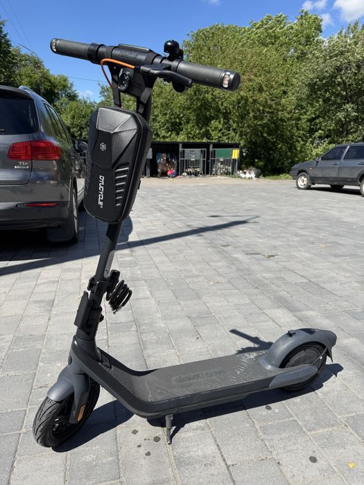Електросамокат ninebot E2 pro