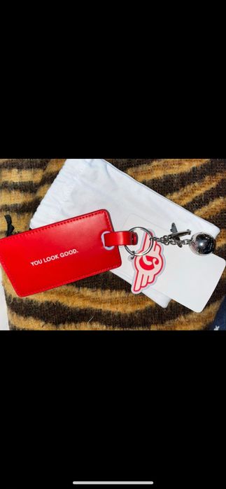 Glossier etiqueta para mala