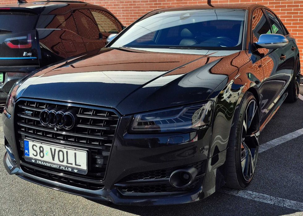 Audi S8