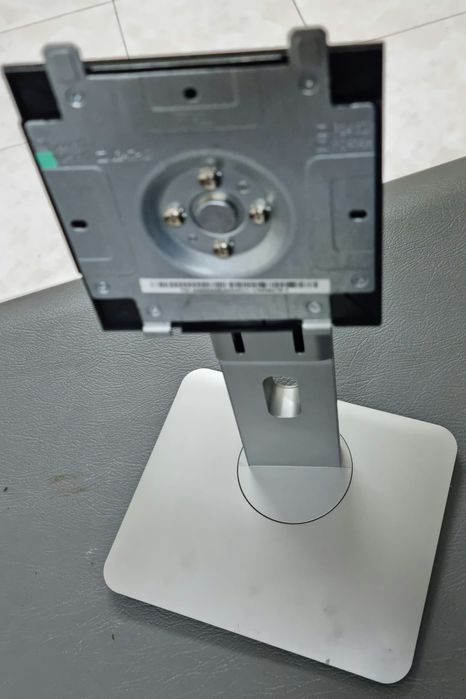 Dell UltraSharp Monitor
Model: U2414h64738555717763124