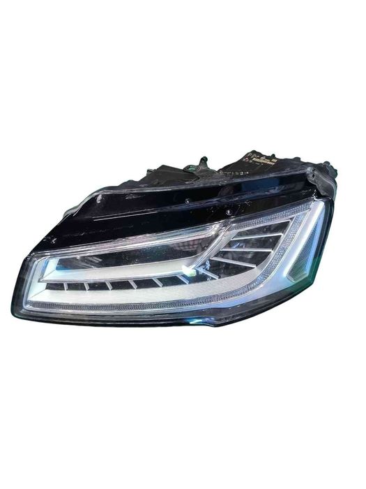 Ótica / Farol Esquerdo AUDI A8 D4