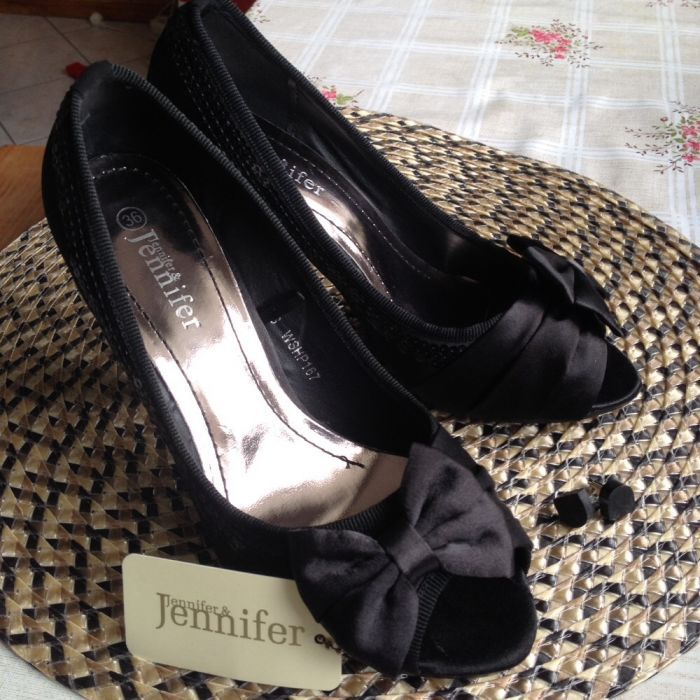 Buty damskie szpilki czarne z kokardą nowe r. 36 Jennifer satynowe