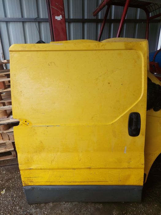 Porta lateral renault trafic opel vivaro