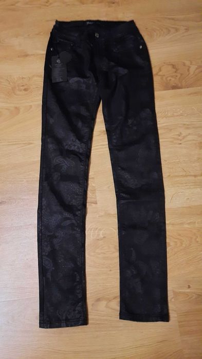 Spodnie czarne dziewczęce - rozmiar 26 / NOWE
