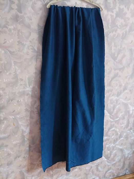 Отрез шерстяной ткани