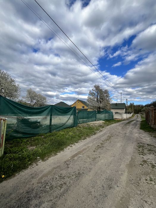 Продається земельна ділянка з фундаментом у с Жабка