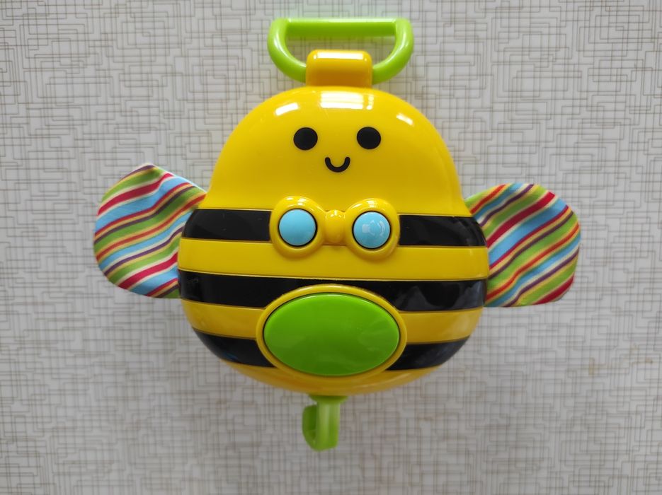 Mobile musical p/ cama bebé - como NOVO