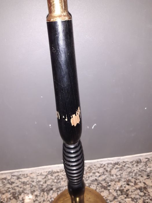 Cinzeiro de pé vintage em latão