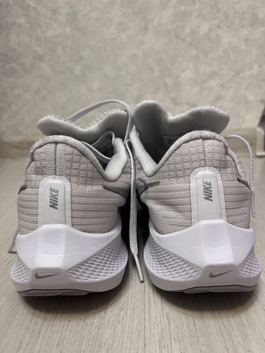 Кросівки nike,nike,newbalance