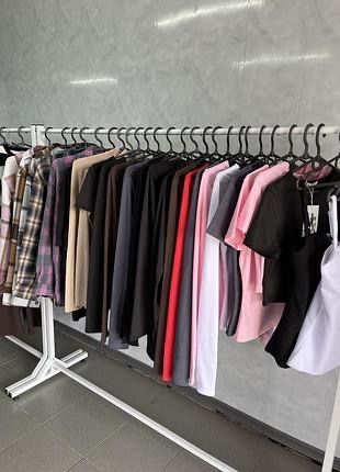 Лот жіночих речей