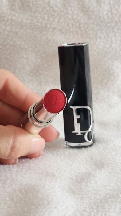 Dior Addict - Batom brilhante recarregável - 90% de origem natural