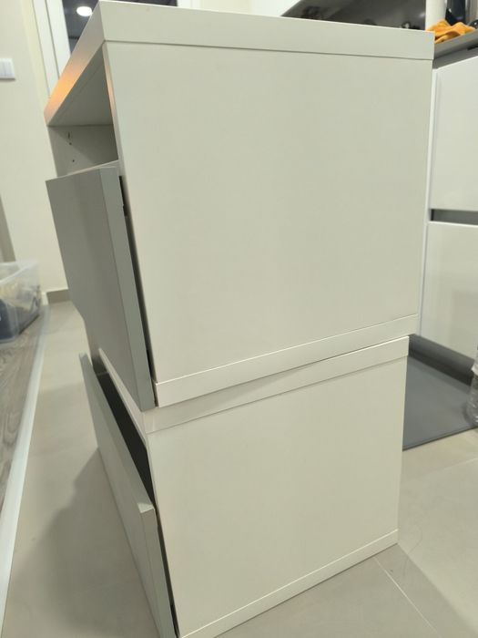 Módulo Besta IKEA (2 unidades/ 30 euros cada)